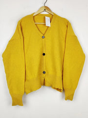 Buy online pre-used pre-loved 100% authentic & Original branded Unknown Brand (LS-20101) available in Pakistan. Top international brands avilable.