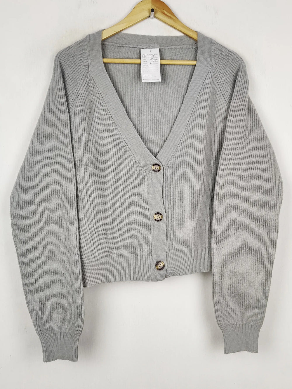Buy online pre-used pre-loved 100% authentic & Original branded Unknown Brand (LS-20112) available in Pakistan. Top international brands avilable.