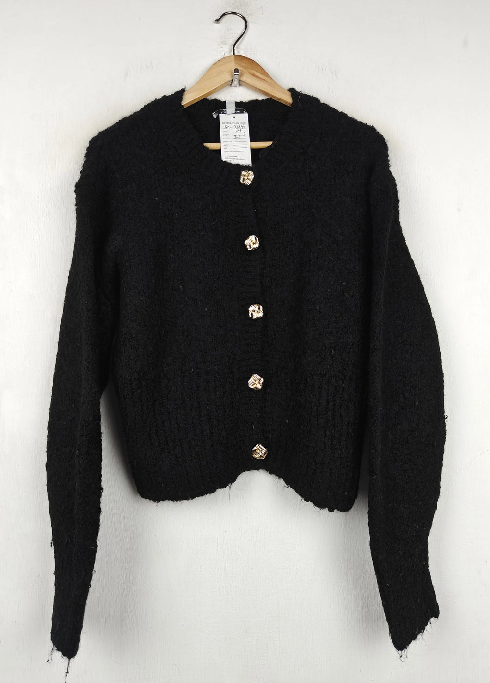 Buy online pre-used pre-loved 100% authentic & Original branded & Others Stores (LS-20144) available in Pakistan. Top international brands avilable.