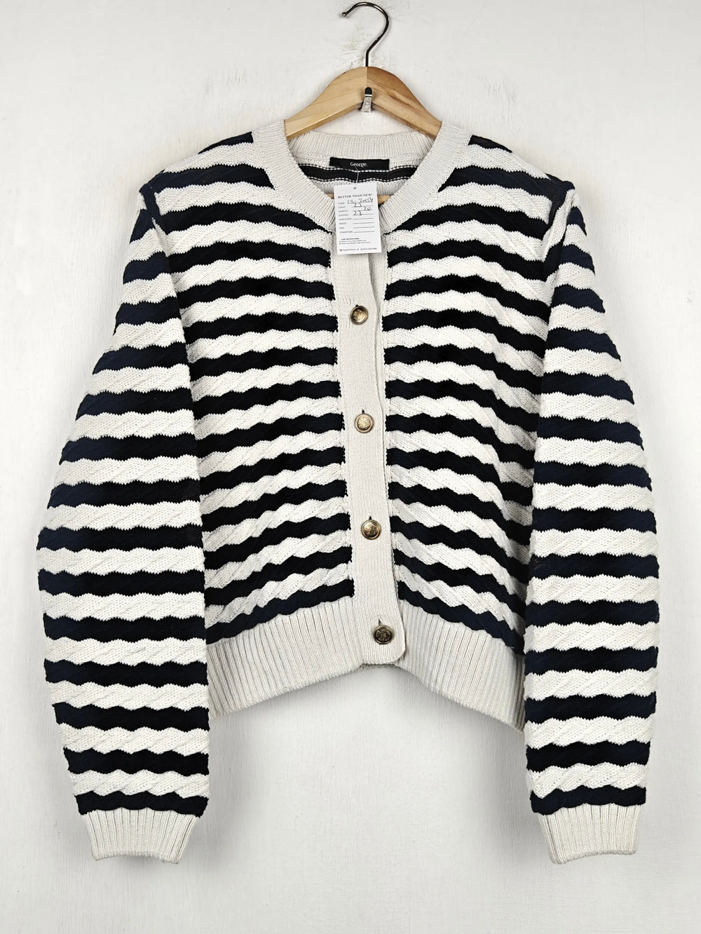 Buy online pre-used pre-loved 100% authentic & Original branded George (LS-20154) available in Pakistan. Top international brands avilable.