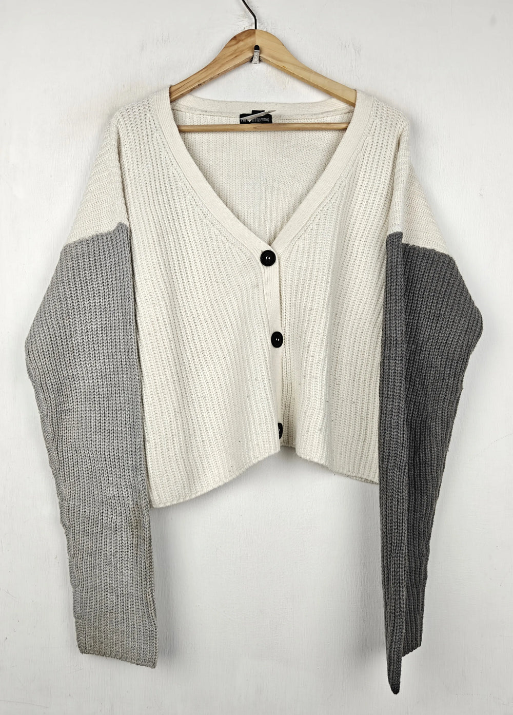 Buy online pre-used pre-loved 100% authentic & Original branded Prettylittlething (LS-20170) available in Pakistan. Top international brands avilable.