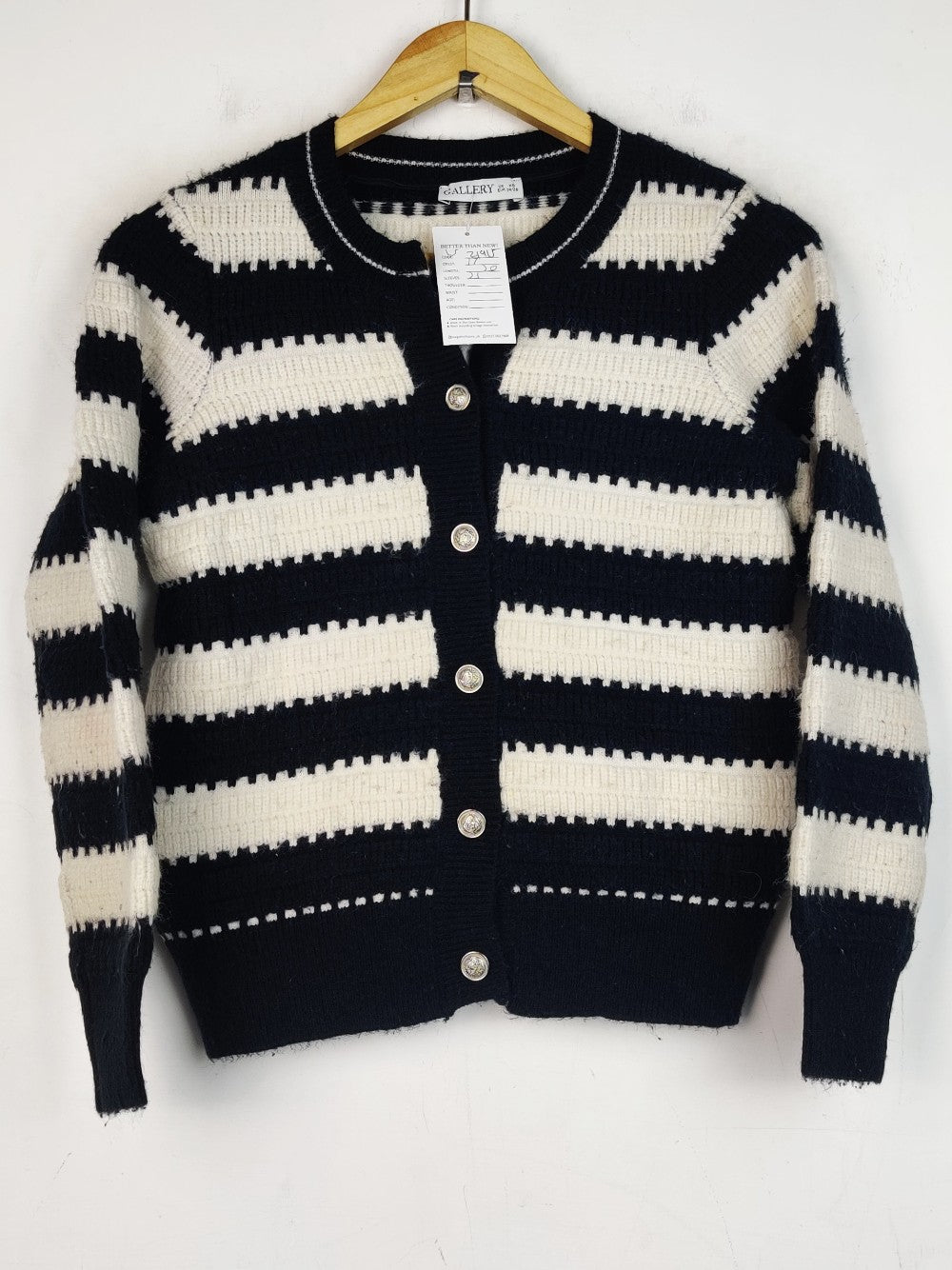 Gallery (LS-21915)