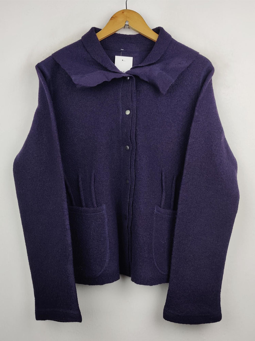 Buy online pre-used pre-loved 100% authentic & Original branded Babette (LS-4071) available in Pakistan. Top international brands avilable.