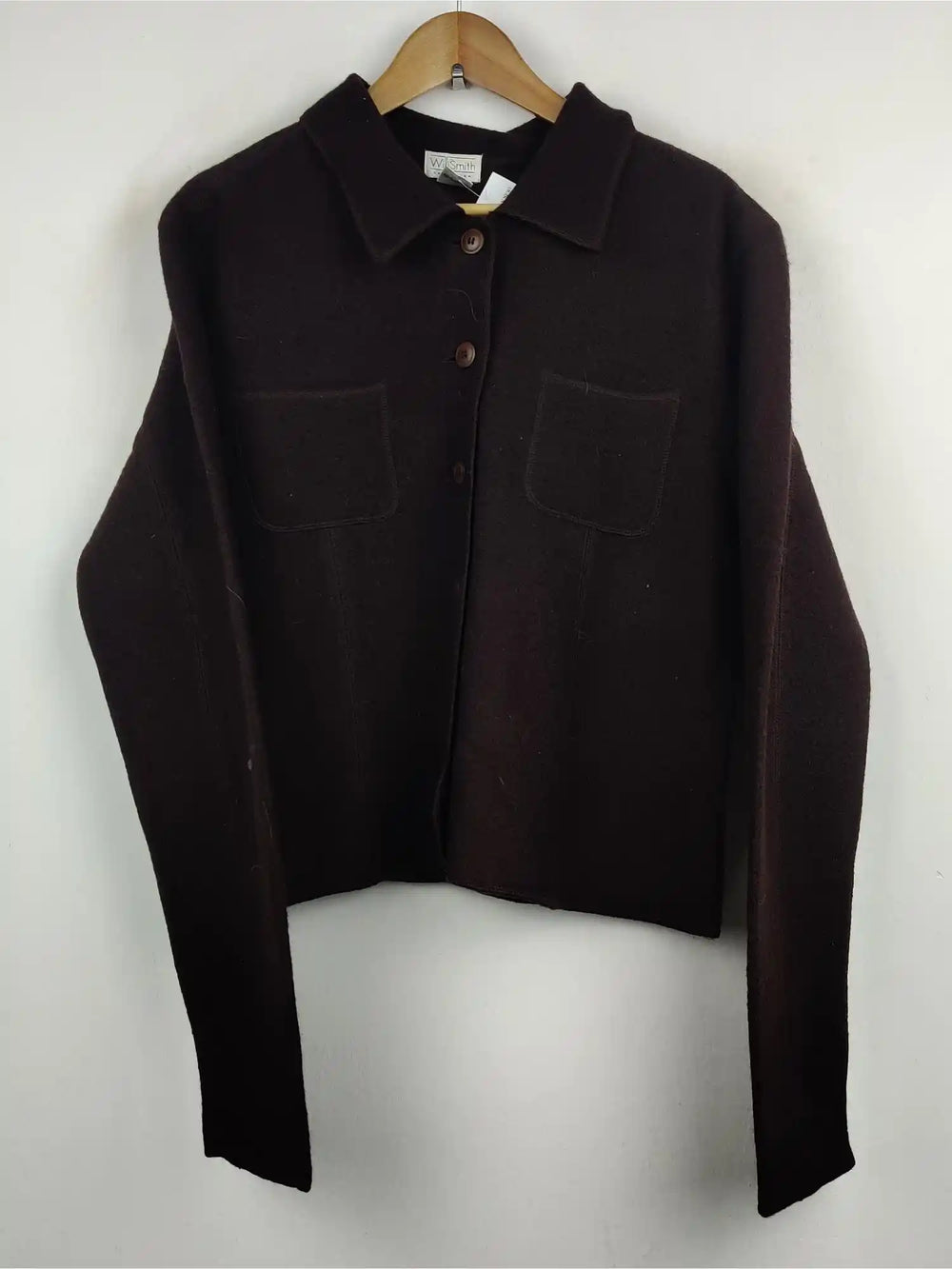 Buy online pre-used pre-loved 100% authentic & Original branded Willismith (LS-4407) available in Pakistan. Top international brands avilable.