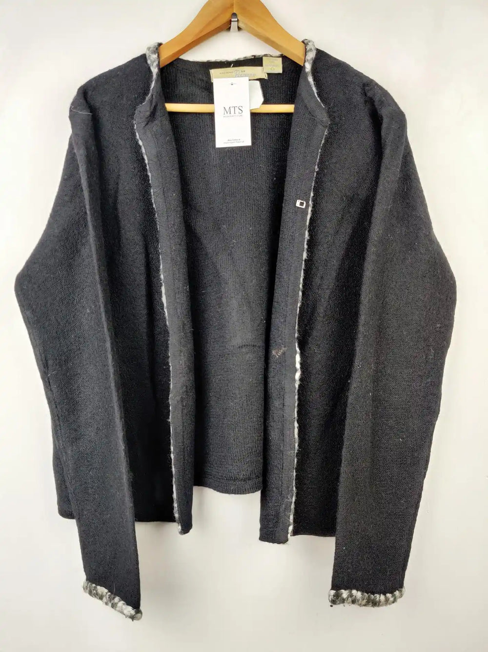 Buy online pre-used pre-loved 100% authentic & Original branded Pencams (LS-5353) available in Pakistan. Top international brands avilable.