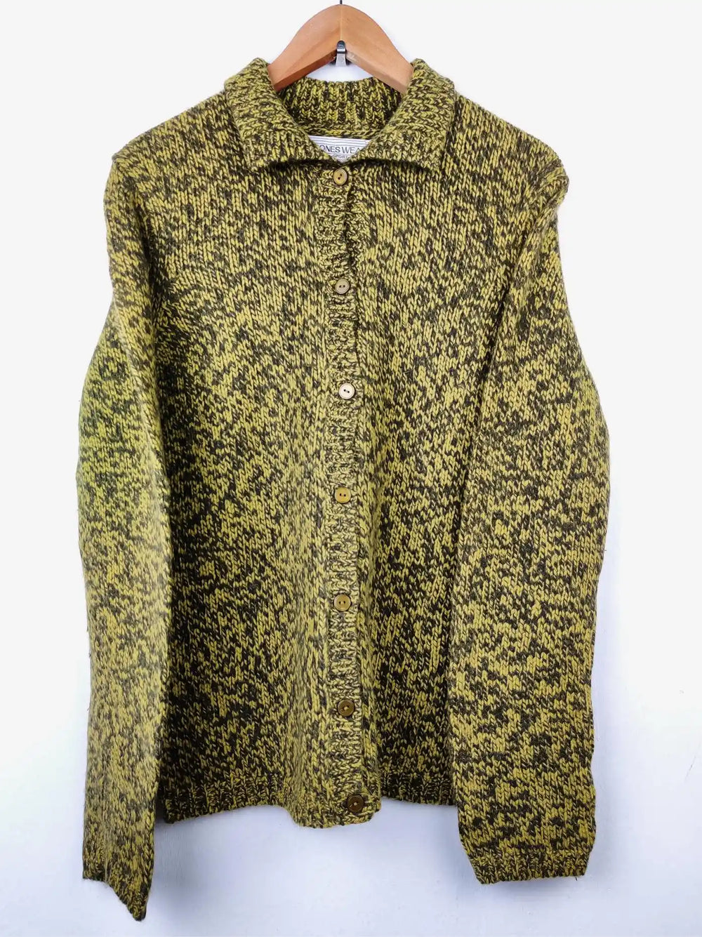 Buy online pre-used pre-loved 100% authentic & Original branded Jones Wear (LS-5391) available in Pakistan. Top international brands avilable.