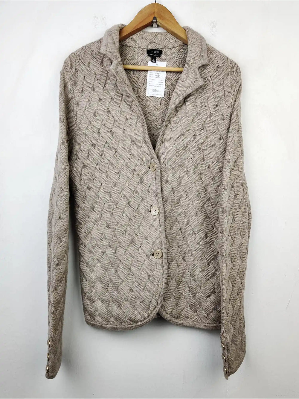 Buy online pre-used pre-loved 100% authentic & Original branded Talbots (LS-5838) available in Pakistan. Top international brands avilable.