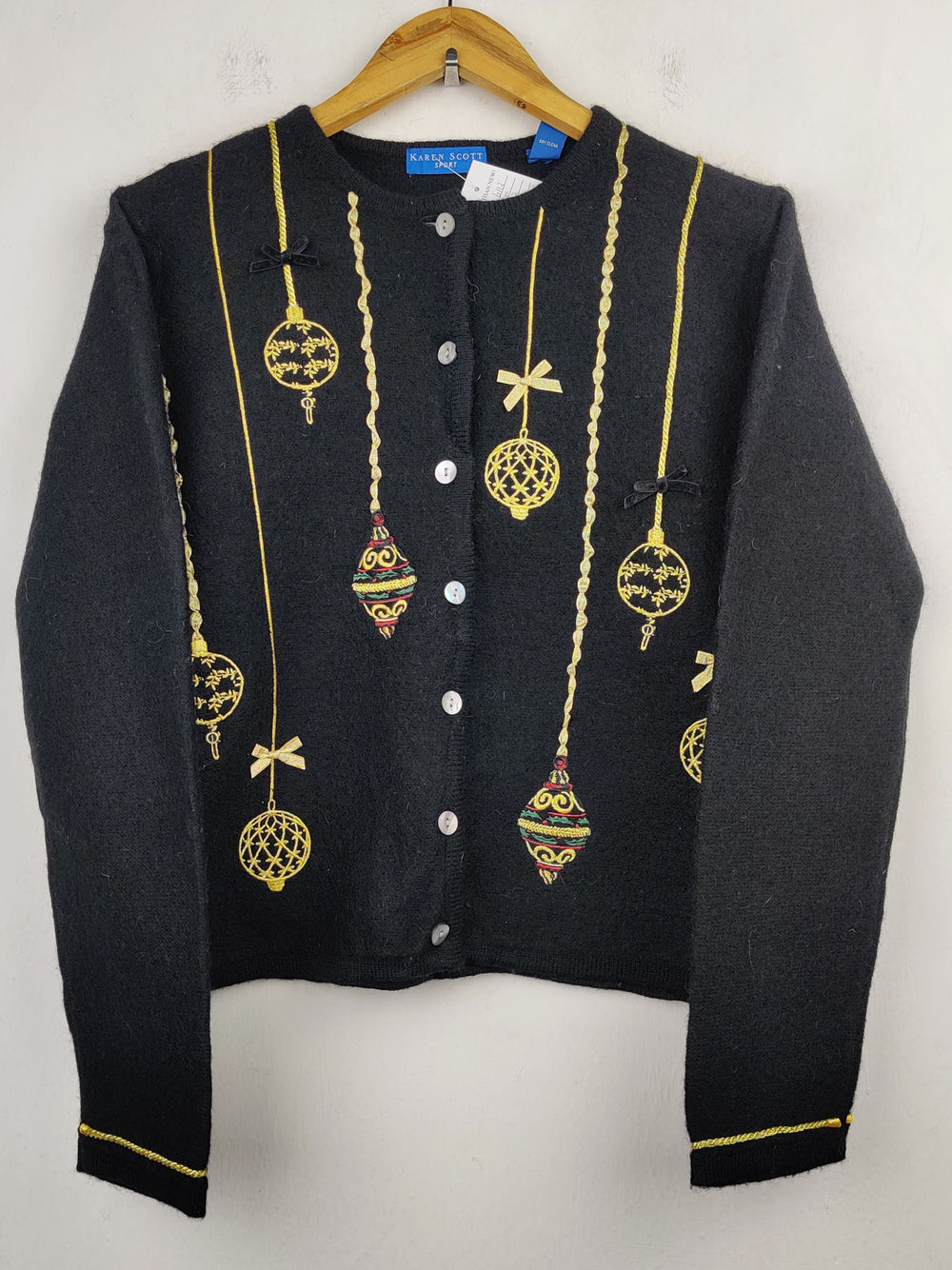 Buy online pre-used pre-loved 100% authentic & Original branded Karen Scott (LS-6113) available in Pakistan. Top international brands avilable.