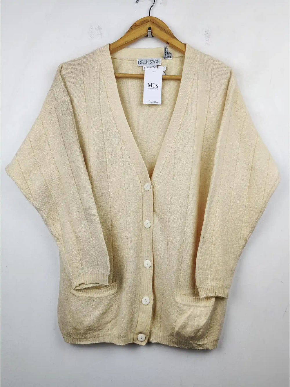 Buy online pre-used pre-loved 100% authentic & Original branded Della Spiga (LS-6306) available in Pakistan. Top international brands avilable.