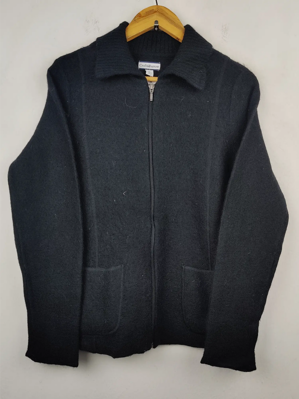 Buy online pre-used pre-loved 100% authentic & Original branded Croft & Barrow (LS-6342) available in Pakistan. Top international brands avilable.