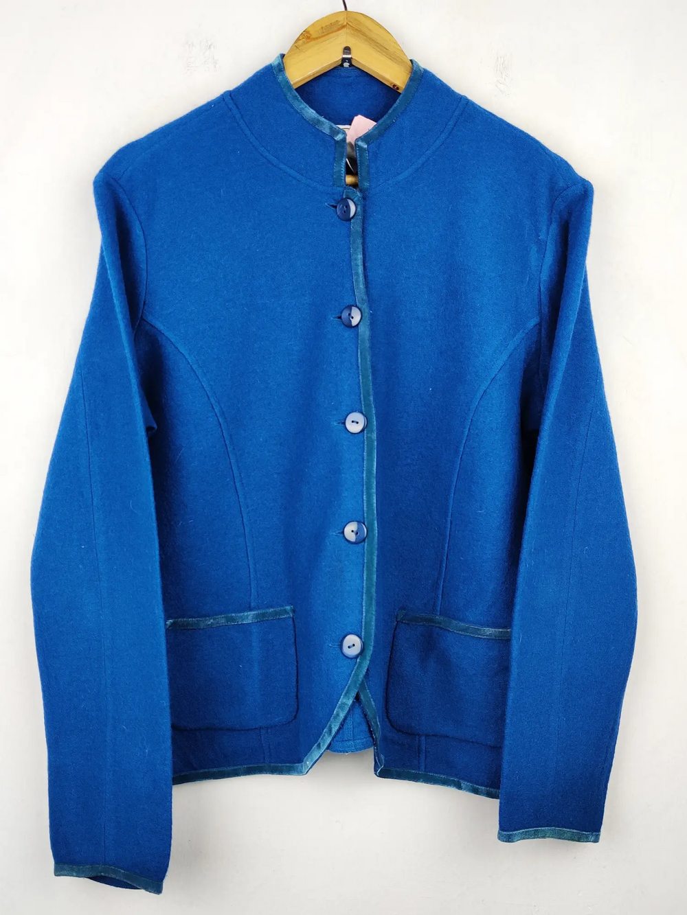 Buy online pre-used pre-loved 100% authentic & Original branded Talbots (LS-6558) available in Pakistan. Top international brands avilable.