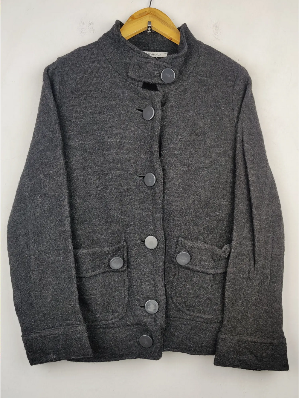 Buy online pre-used pre-loved 100% authentic & Original branded Penny Black (LS-6616) available in Pakistan. Top international brands avilable.