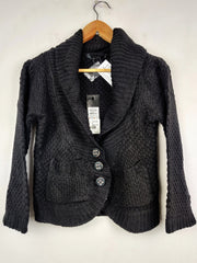 Buy online pre-used pre-loved 100% authentic & Original branded Vero Moda (LS-6938) available in Pakistan. Top international brands avilable.