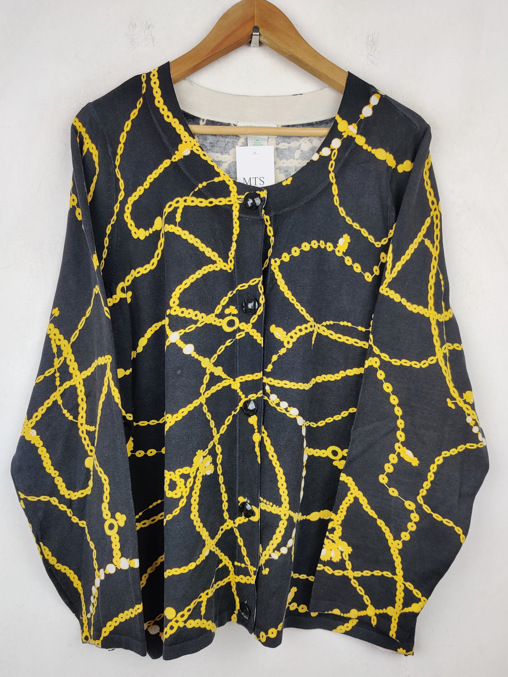 Buy online pre-used pre-loved 100% authentic & Original branded Laura Ashley (LS-7106) available in Pakistan. Top international brands avilable.