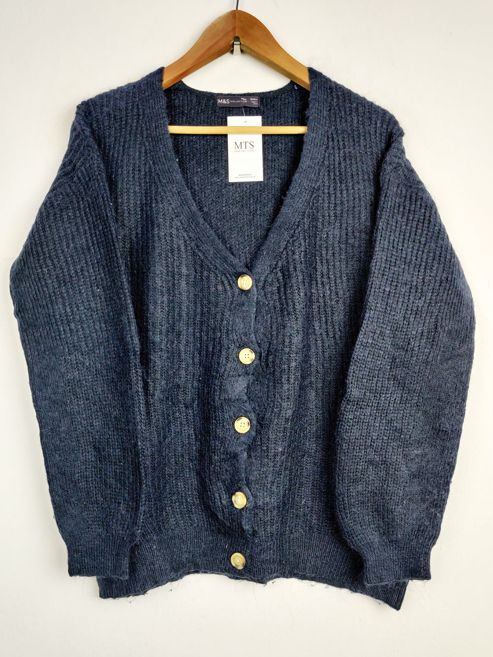 Buy online pre-used pre-loved 100% authentic & Original branded Marks & Spencer (LS-7132) available in Pakistan. Top international brands avilable.