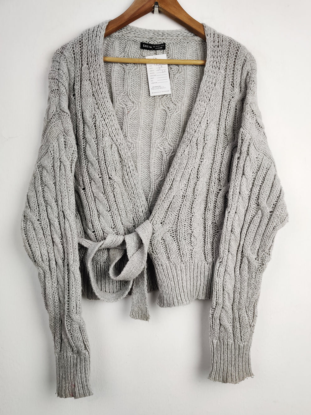 Buy online pre-used pre-loved 100% authentic & Original branded Shein (LS-7149) available in Pakistan. Top international brands avilable.