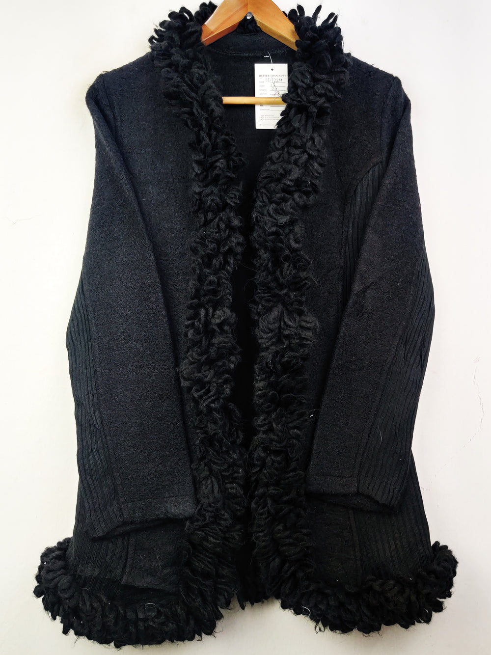 Buy online pre-used pre-loved 100% authentic & Original branded Unknown Brand (LS-7224) available in Pakistan. Top international brands avilable.