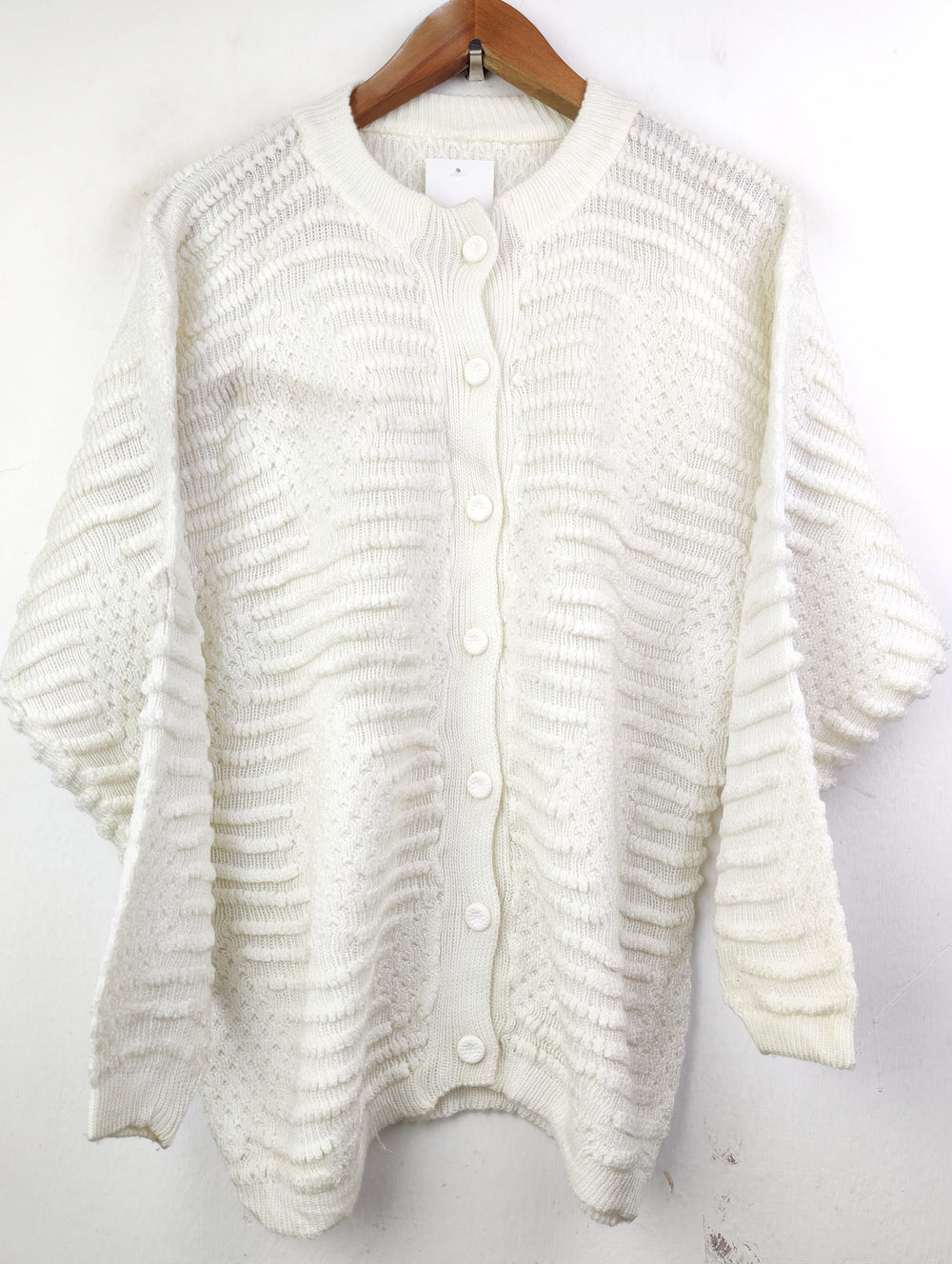 Buy online pre-used pre-loved 100% authentic & Original branded Unknown Brand (LS-7385) available in Pakistan. Top international brands avilable.