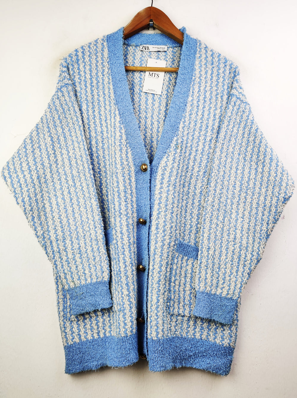 Buy online pre-used pre-loved 100% authentic & Original branded Zara (LS-7393) available in Pakistan. Top international brands avilable.