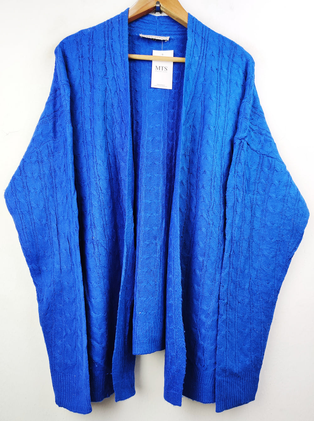 Buy online pre-used pre-loved 100% authentic & Original branded Rowen Avenue (LS-7399) available in Pakistan. Top international brands avilable.