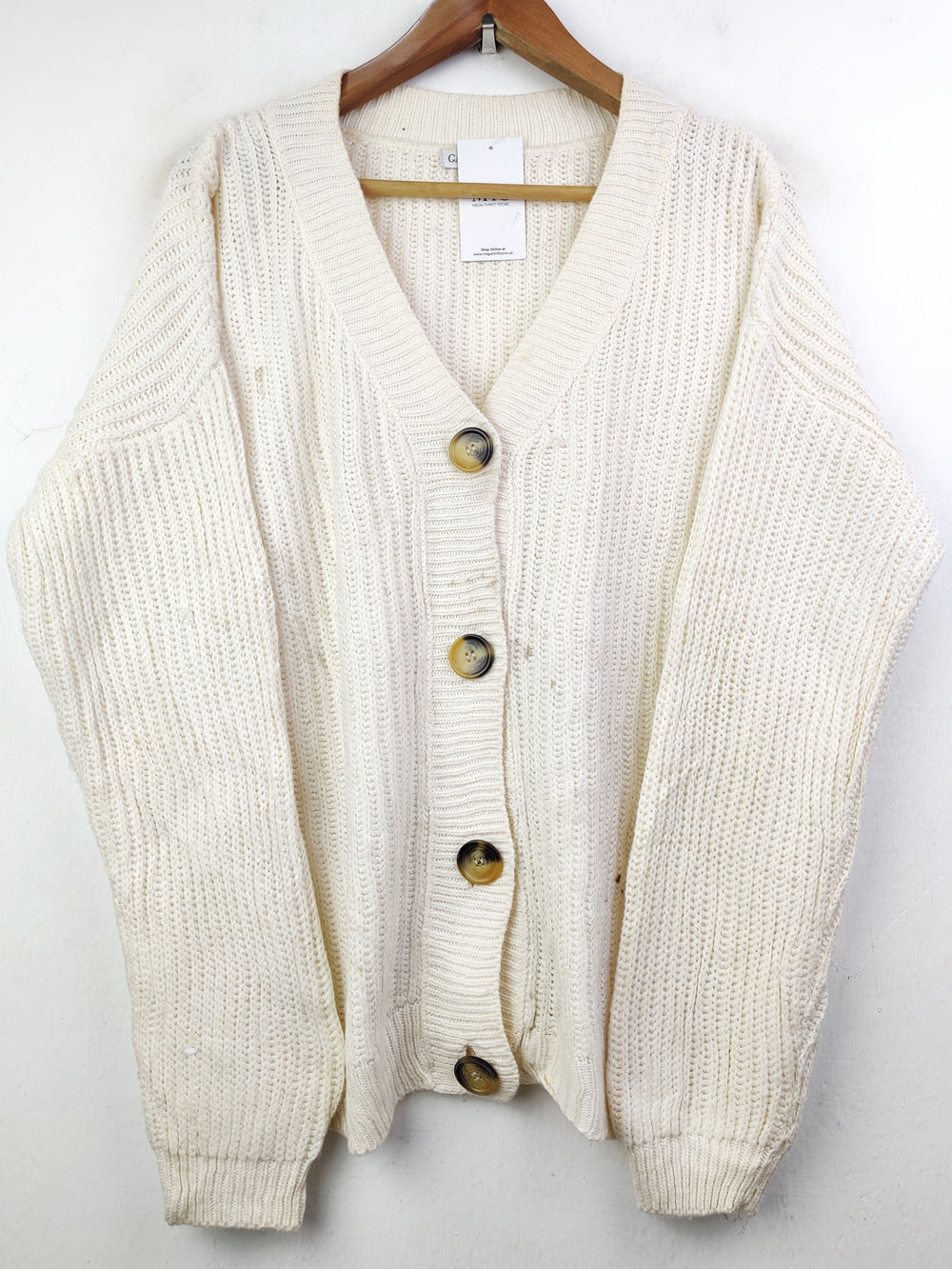 Buy online pre-used pre-loved 100% authentic & Original branded Gallery (LS-7412) available in Pakistan. Top international brands avilable.