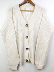 Buy online pre-used pre-loved 100% authentic & Original branded Gallery (LS-7412) available in Pakistan. Top international brands avilable.