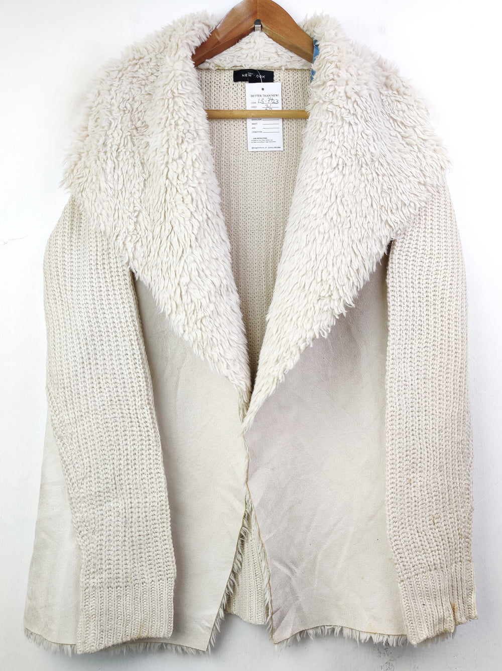 Buy online pre-used pre-loved 100% authentic & Original branded New Look (LS-7423) available in Pakistan. Top international brands avilable.