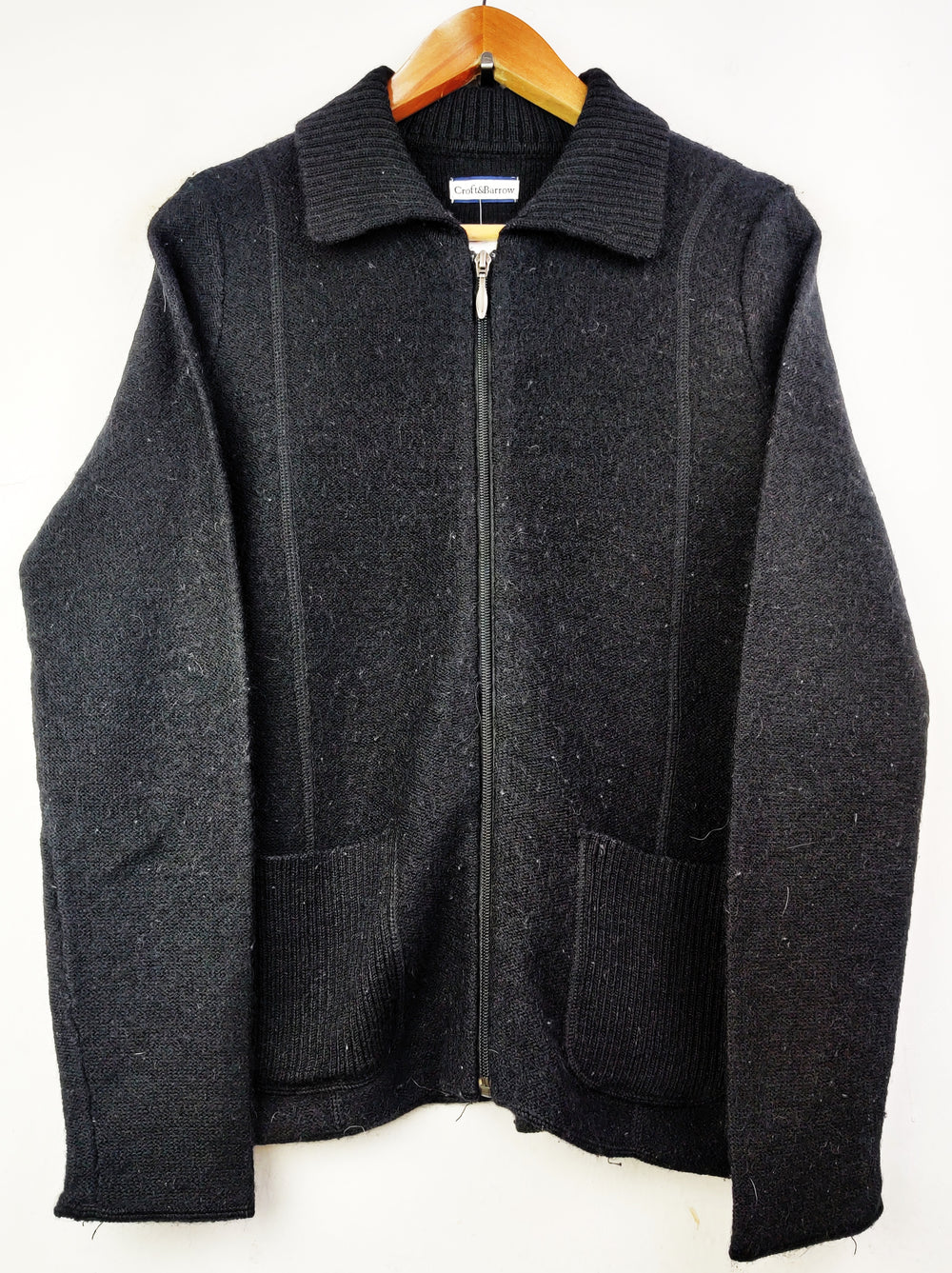 Buy online pre-used pre-loved 100% authentic & Original branded Croft & Barrow (LS-7430) available in Pakistan. Top international brands avilable.