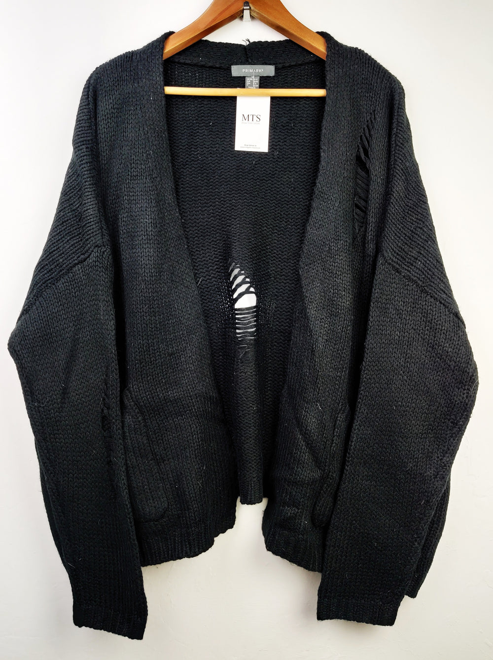 Buy online pre-used pre-loved 100% authentic & Original branded Primark (LS-7502) available in Pakistan. Top international brands avilable.