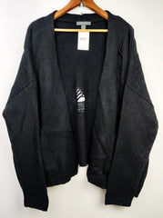 Buy online pre-used pre-loved 100% authentic & Original branded Primark (LS-7502) available in Pakistan. Top international brands avilable.