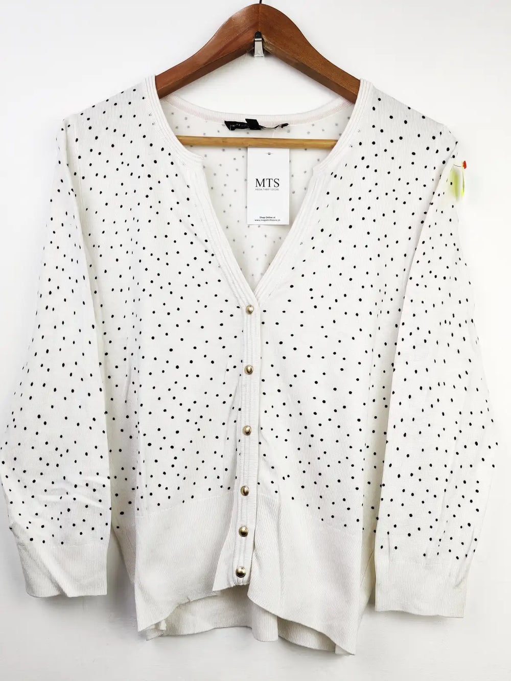 Buy online pre-used pre-loved 100% authentic & Original branded White House Black Mark (LS-7535) available in Pakistan. Top international brands avilable.