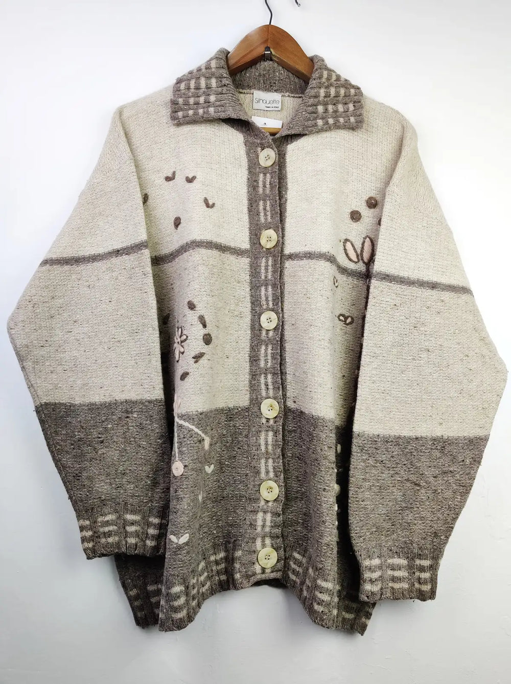 Buy online pre-used pre-loved 100% authentic & Original branded Silhouette (LS-7547) available in Pakistan. Top international brands avilable.