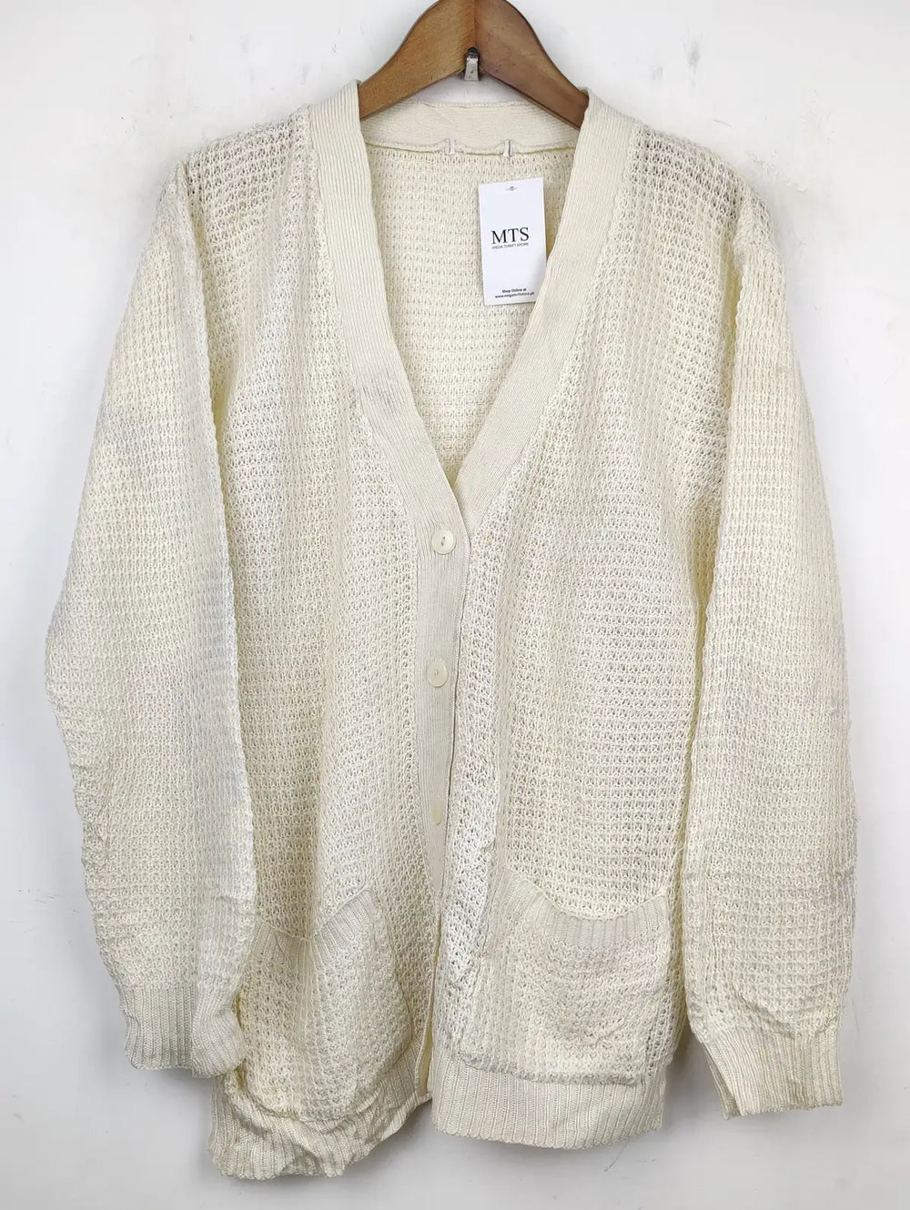 Buy online pre-used pre-loved 100% authentic & Original branded Unknown Brand (LS-7581) available in Pakistan. Top international brands avilable.