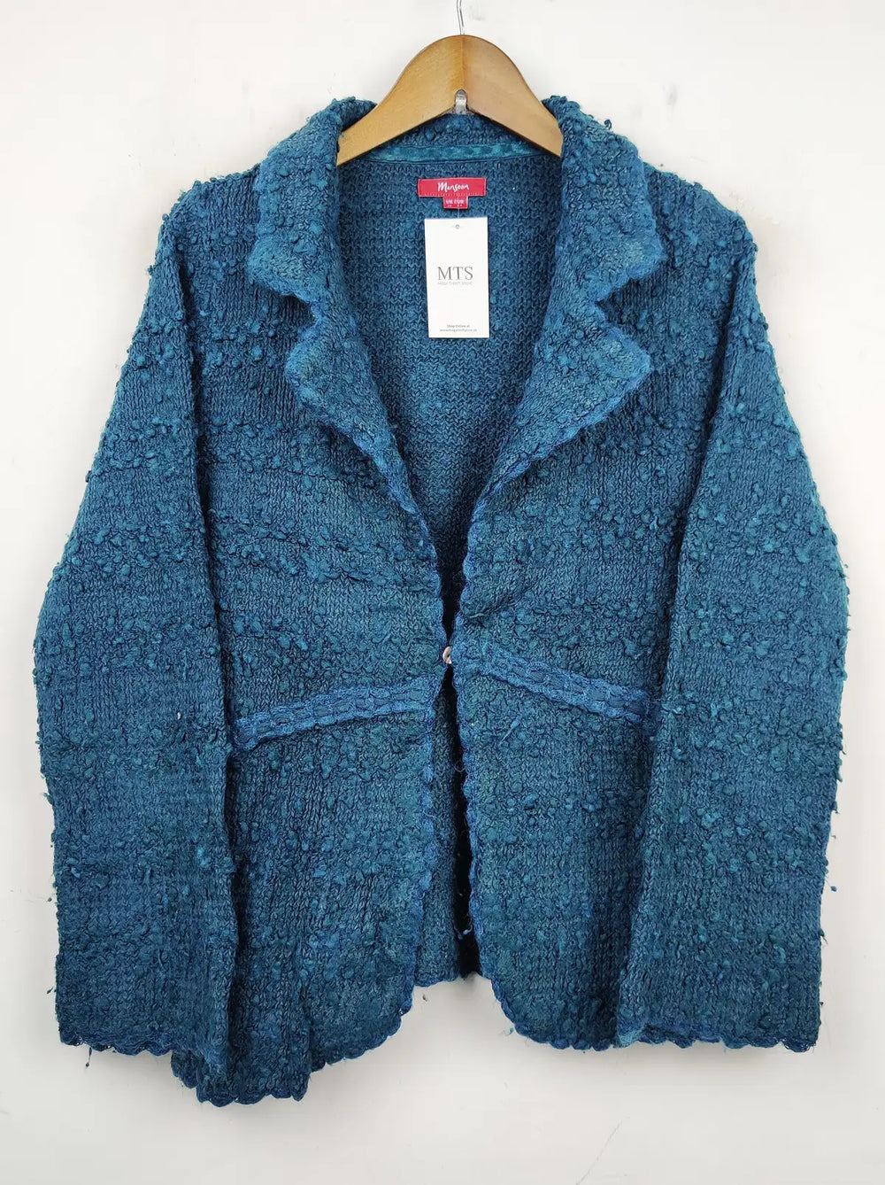 Buy online pre-used pre-loved 100% authentic & Original branded Monsoon (LS-7595) available in Pakistan. Top international brands avilable.