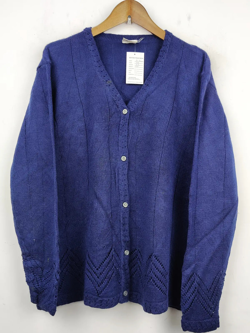 Buy online pre-used pre-loved 100% authentic & Original branded Classics (LS-7600) available in Pakistan. Top international brands avilable.