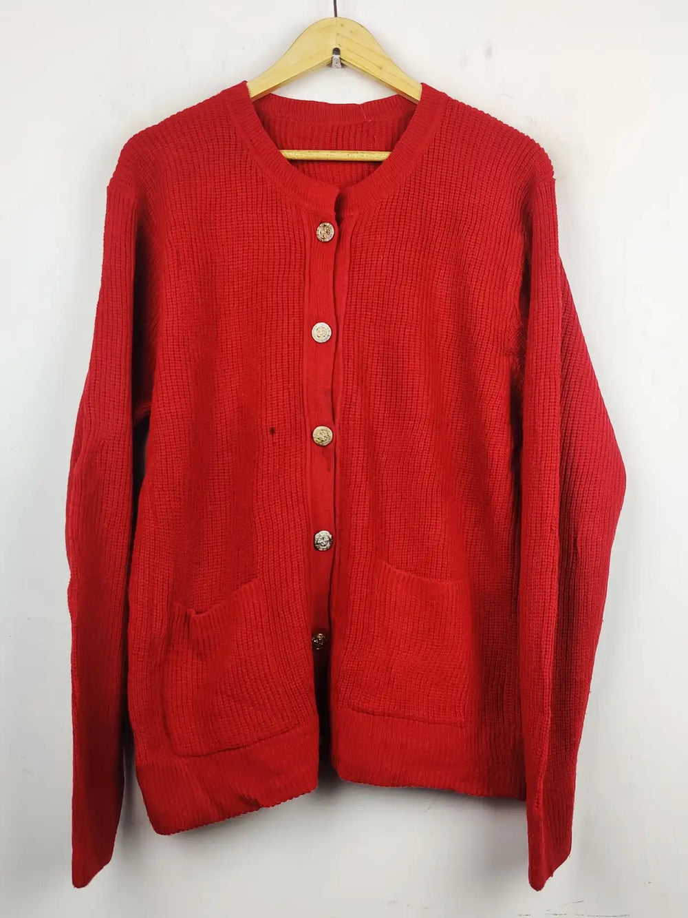 Buy online pre-used pre-loved 100% authentic & Original branded Unknown Brand (LS-7726) available in Pakistan. Top international brands avilable.