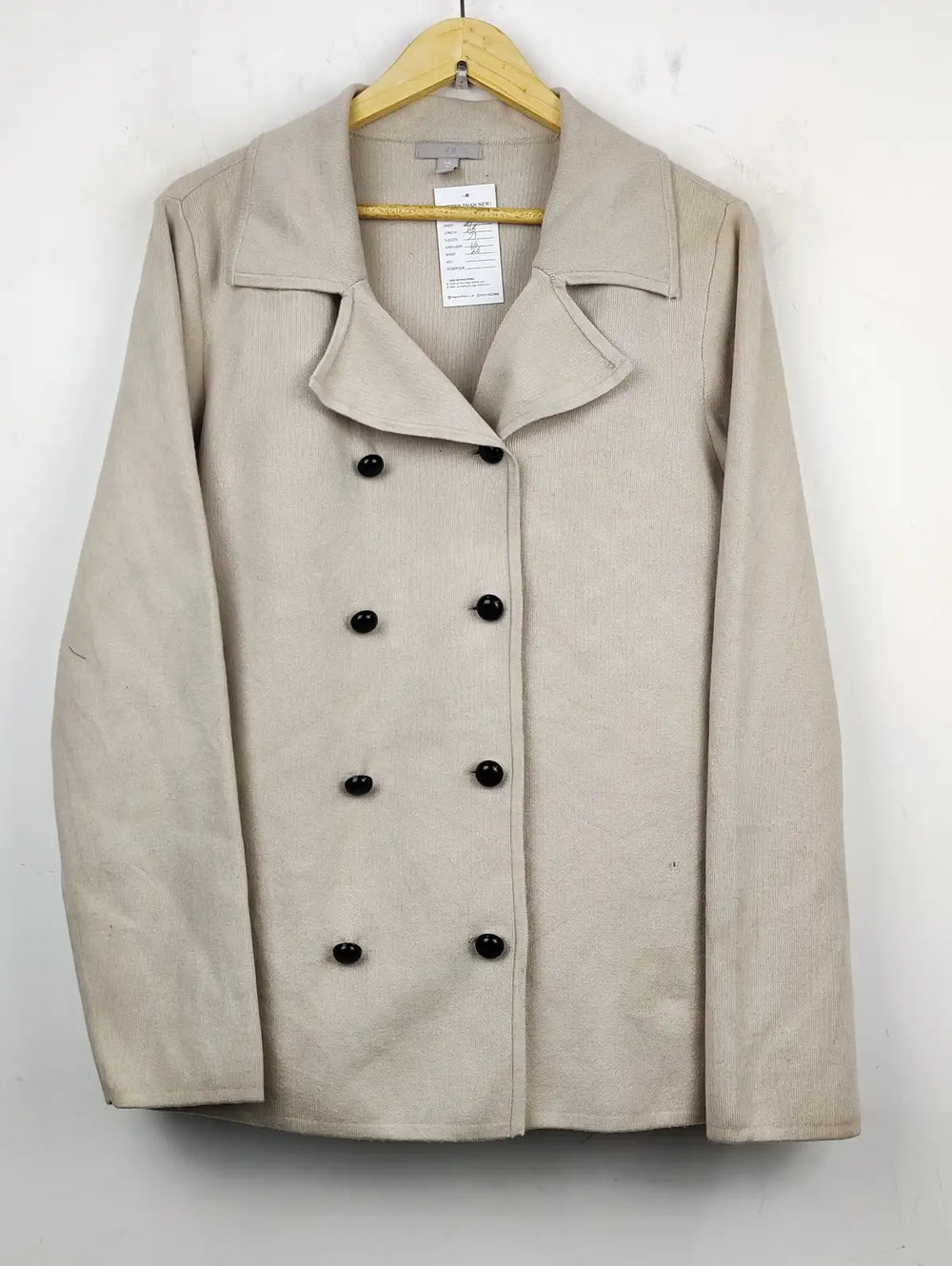 Buy online pre-used pre-loved 100% authentic & Original branded H&M (LS-7923) available in Pakistan. Top international brands avilable.