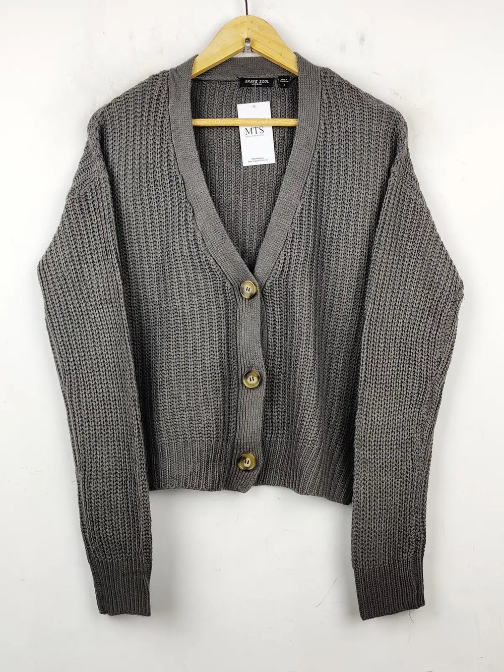 Buy online pre-used pre-loved 100% authentic & Original branded Brave Soul (LS-7938) available in Pakistan. Top international brands avilable.