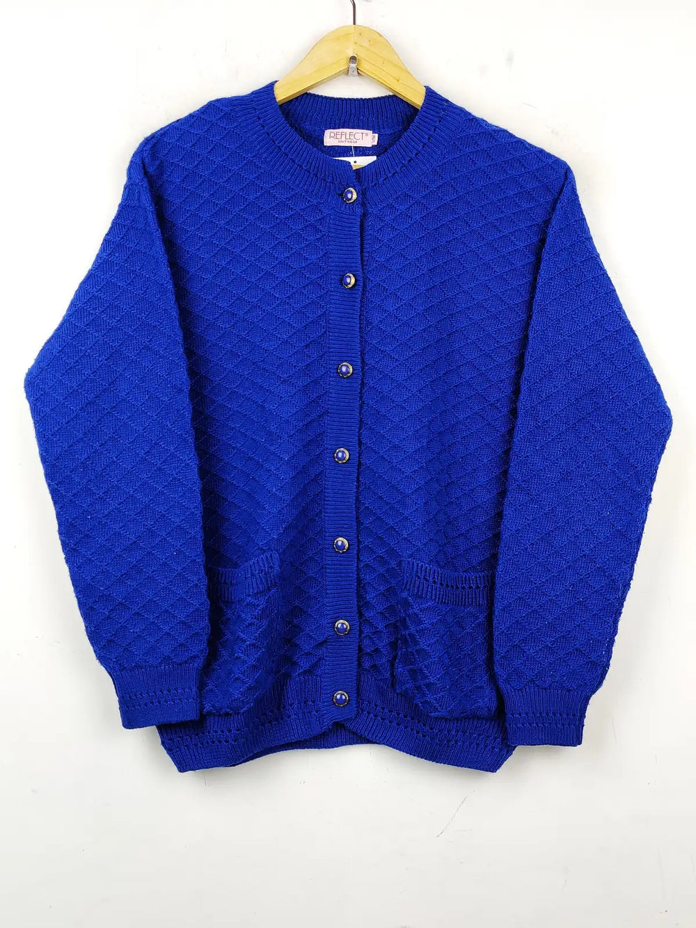 Buy online pre-used pre-loved 100% authentic & Original branded Reflect Knitwear (LS-7993) available in Pakistan. Top international brands avilable.