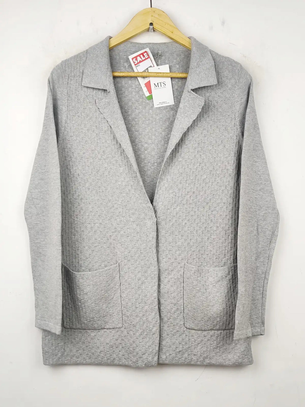 Buy online pre-used pre-loved 100% authentic & Original branded Unknown Brand (LS-8055) available in Pakistan. Top international brands avilable.