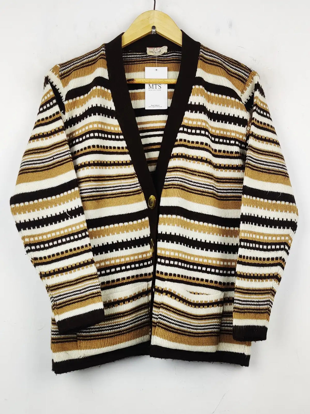 Buy online pre-used pre-loved 100% authentic & Original branded Unknown Brand (LS-8070) available in Pakistan. Top international brands avilable.