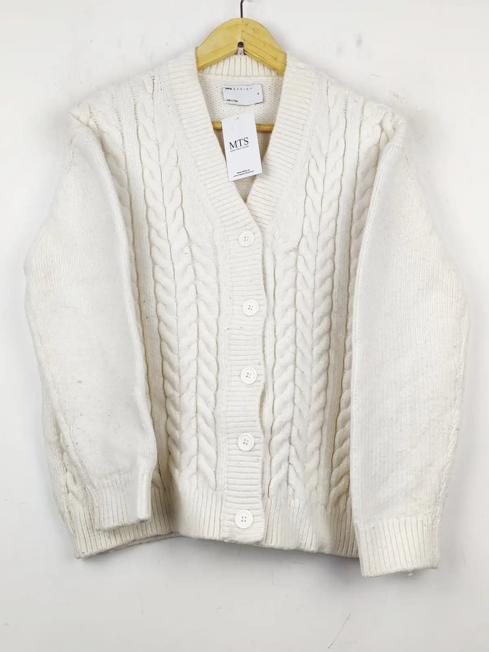 Buy online pre-used pre-loved 100% authentic & Original branded Asos (LS-8086) available in Pakistan. Top international brands avilable.