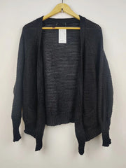 Buy online pre-used pre-loved 100% authentic & Original branded Unknown Brand (LS-8575) available in Pakistan. Top international brands avilable.