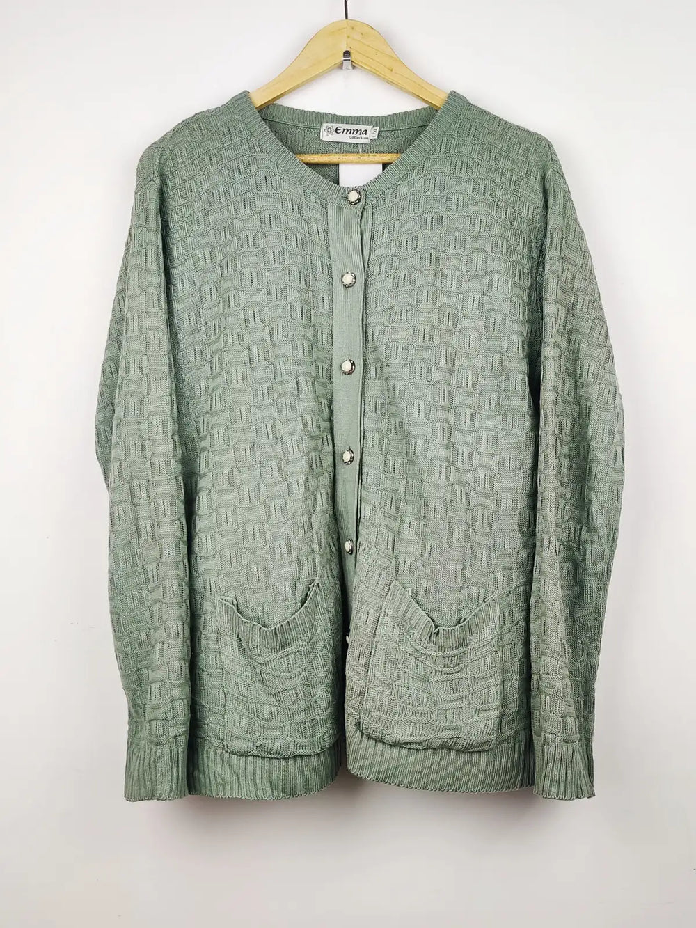 Buy online pre-used pre-loved 100% authentic & Original branded Emma Collection (LS-8576) available in Pakistan. Top international brands avilable.