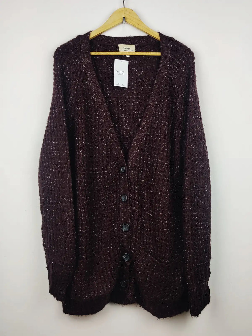 Buy online pre-used pre-loved 100% authentic & Original branded Papaya (LS-8599) available in Pakistan. Top international brands avilable.