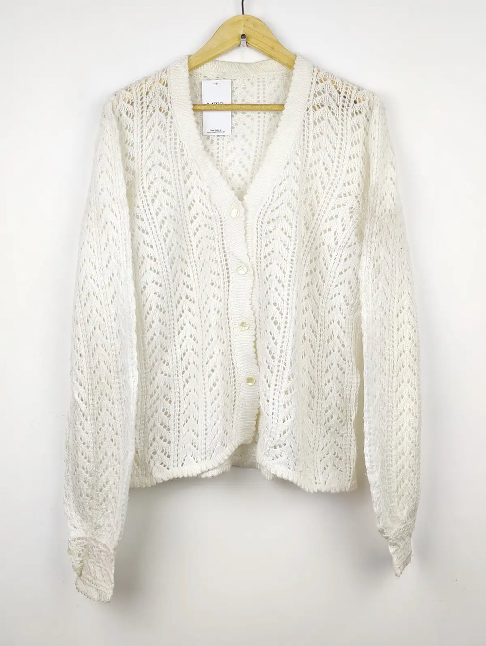 Buy online pre-used pre-loved 100% authentic & Original branded Unknown Brand (LS-8602) available in Pakistan. Top international brands avilable.