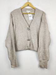 Buy online pre-used pre-loved 100% authentic & Original branded H&M (LS-8627) available in Pakistan. Top international brands avilable.