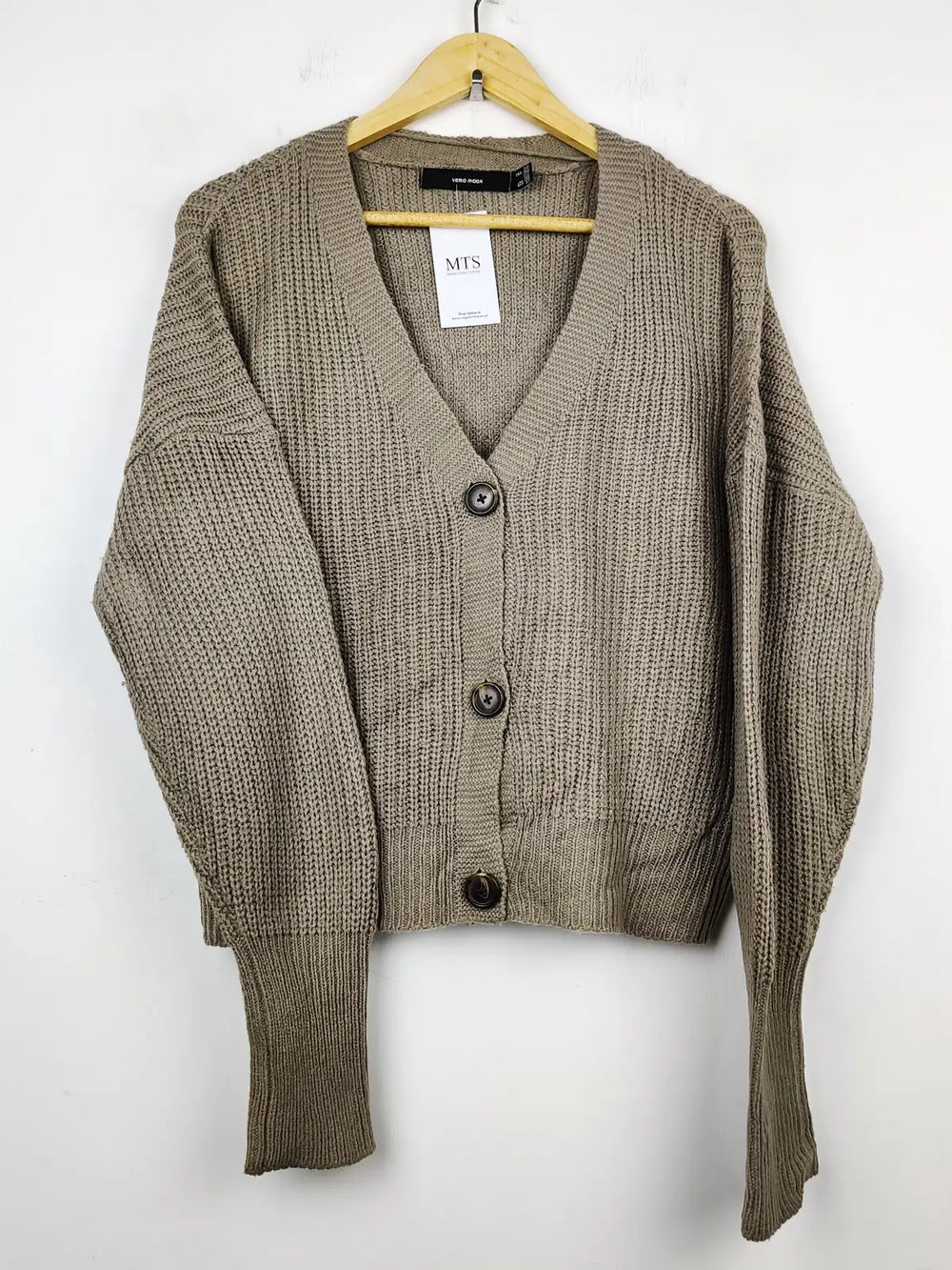 Buy online pre-used pre-loved 100% authentic & Original branded Vero Moda (LS-8629) available in Pakistan. Top international brands avilable.