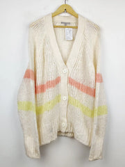 Buy online pre-used pre-loved 100% authentic & Original branded Oliver Bonas (LS-8697) available in Pakistan. Top international brands avilable.