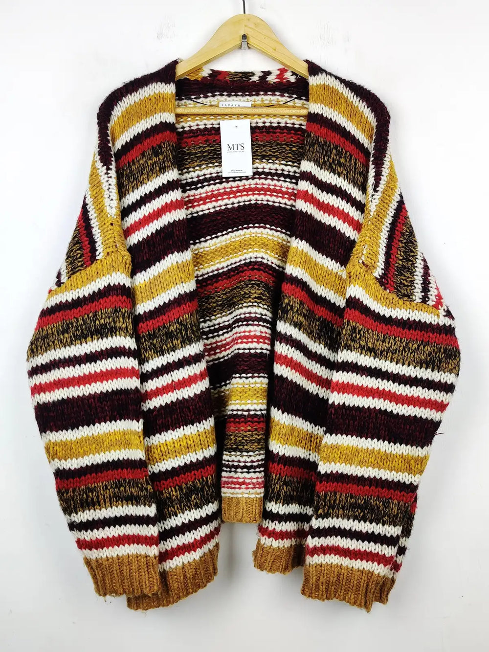 Buy online pre-used pre-loved 100% authentic & Original branded Papaya (LS-8763) available in Pakistan. Top international brands avilable.